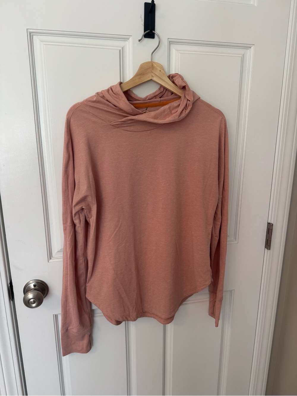 Women's Dusty Rose Hooded Long-Sleeve Top